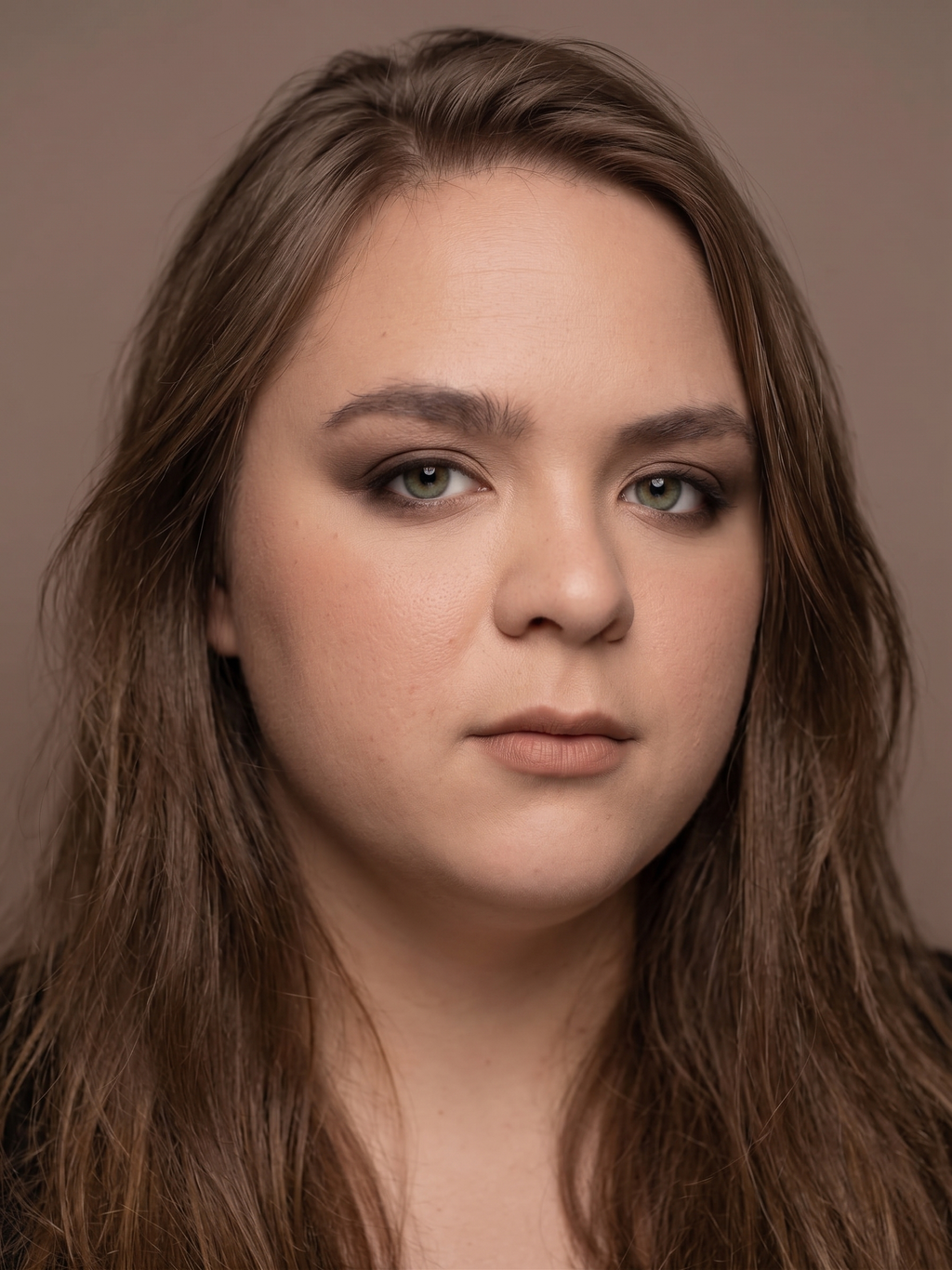 All-matte muted brown smoky eye with mushroom-brown lid on Soft Autumn coloring