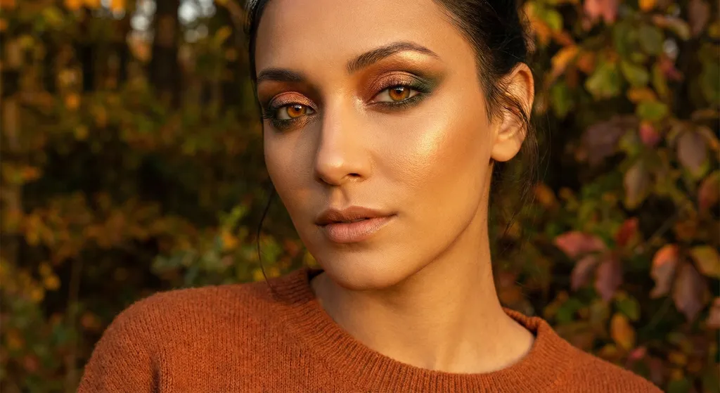 True Autumn color palette with rich, warm makeup colors